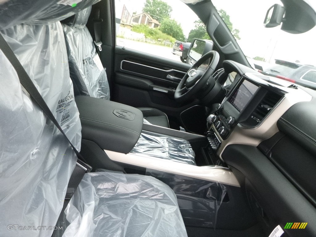 2019 1500 Laramie Crew Cab 4x4 - Granite Crystal Metallic / Black photo #10