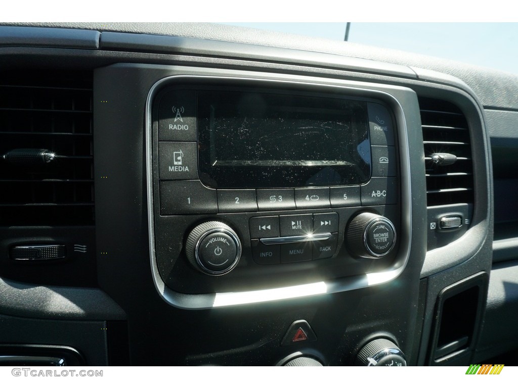 2018 1500 Express Crew Cab - Brilliant Black Crystal Pearl / Black/Diesel Gray photo #7