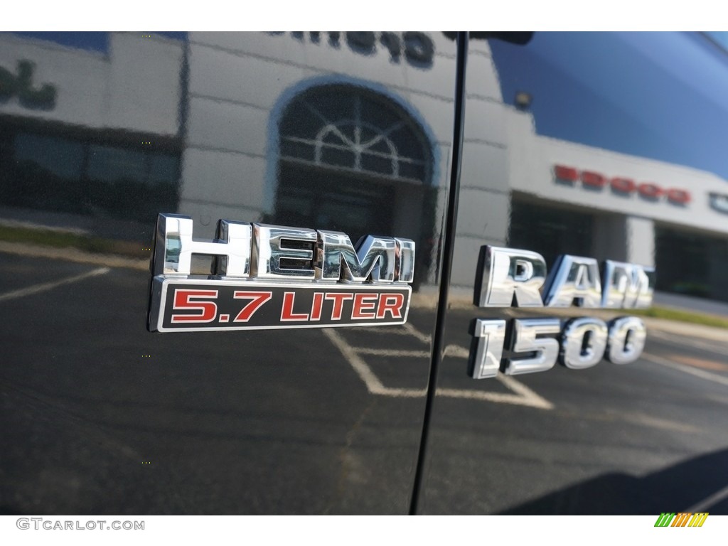 2018 1500 Express Crew Cab - Brilliant Black Crystal Pearl / Black/Diesel Gray photo #9