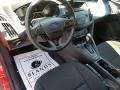 Race Red - Focus SE Sedan Photo No. 16
