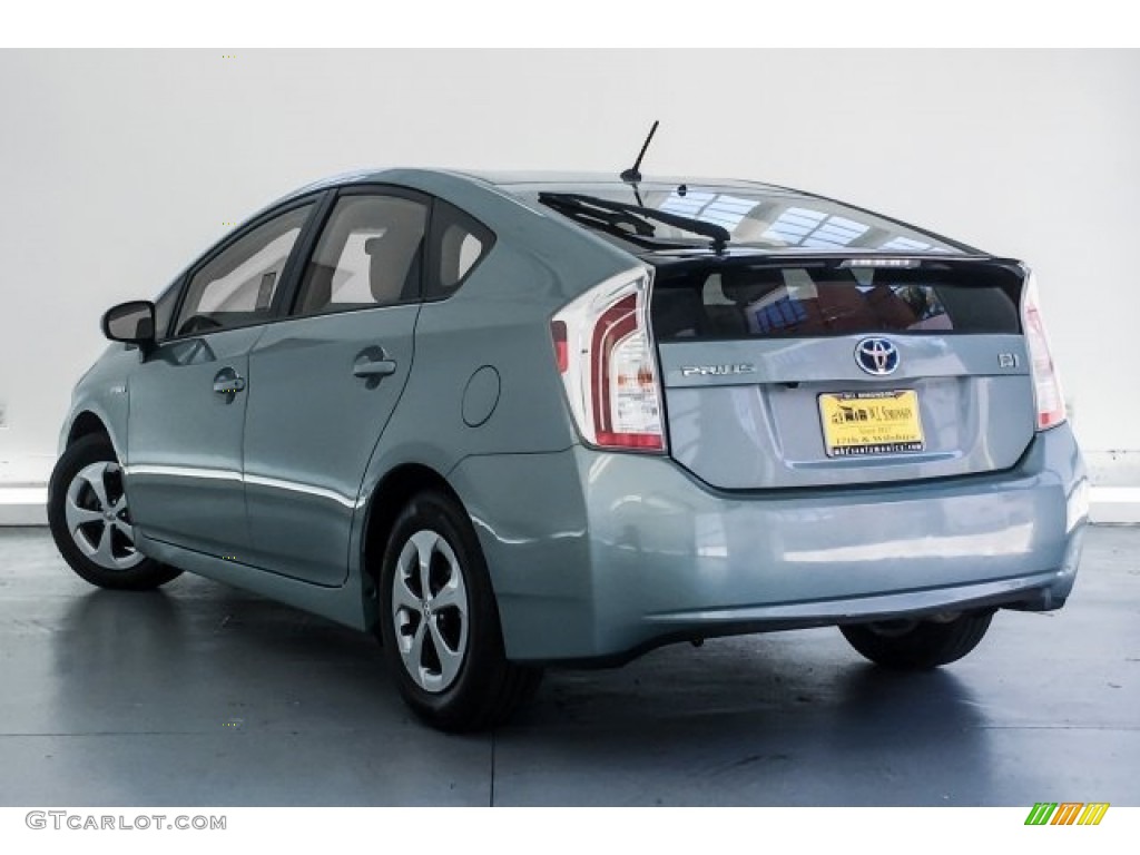 2015 Prius Two Hybrid - Nautical Blue Metallic / Dark Gray photo #10