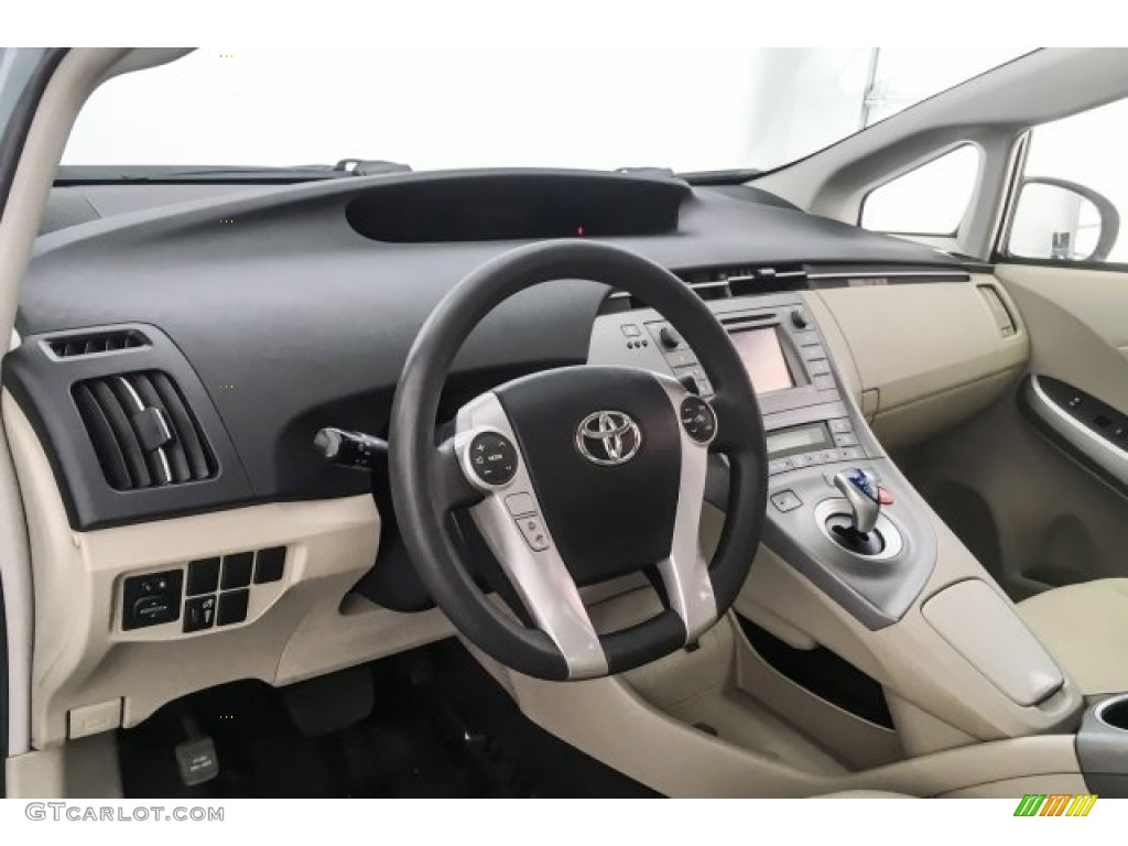 2015 Prius Two Hybrid - Nautical Blue Metallic / Dark Gray photo #19