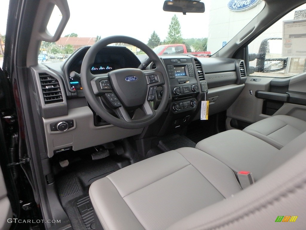 Earth Gray Interior 2018 Ford F350 Super Duty XL SuperCab 4x4 Photo #127953686