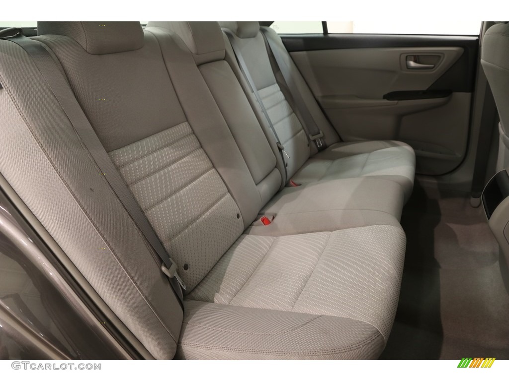 Ash Interior 2015 Toyota Camry LE Photo #127957112