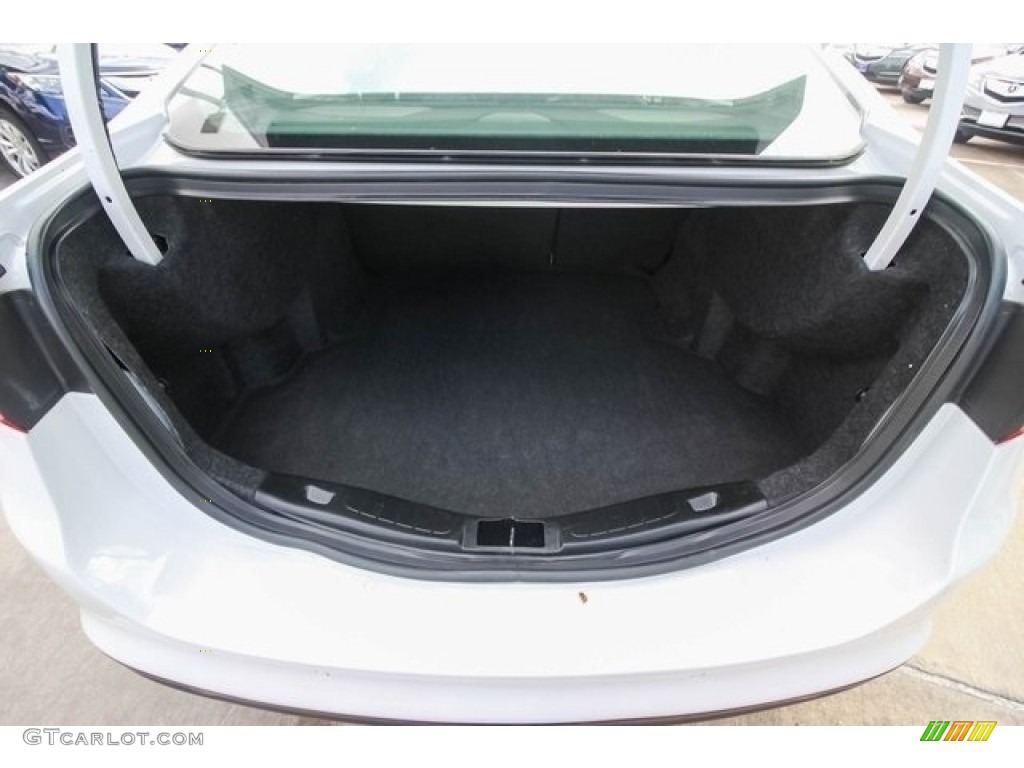 2018 Ford Fusion Titanium AWD Trunk Photos