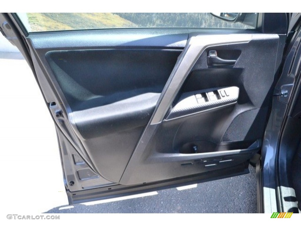 2015 RAV4 LE - Magnetic Gray Metallic / Black photo #24