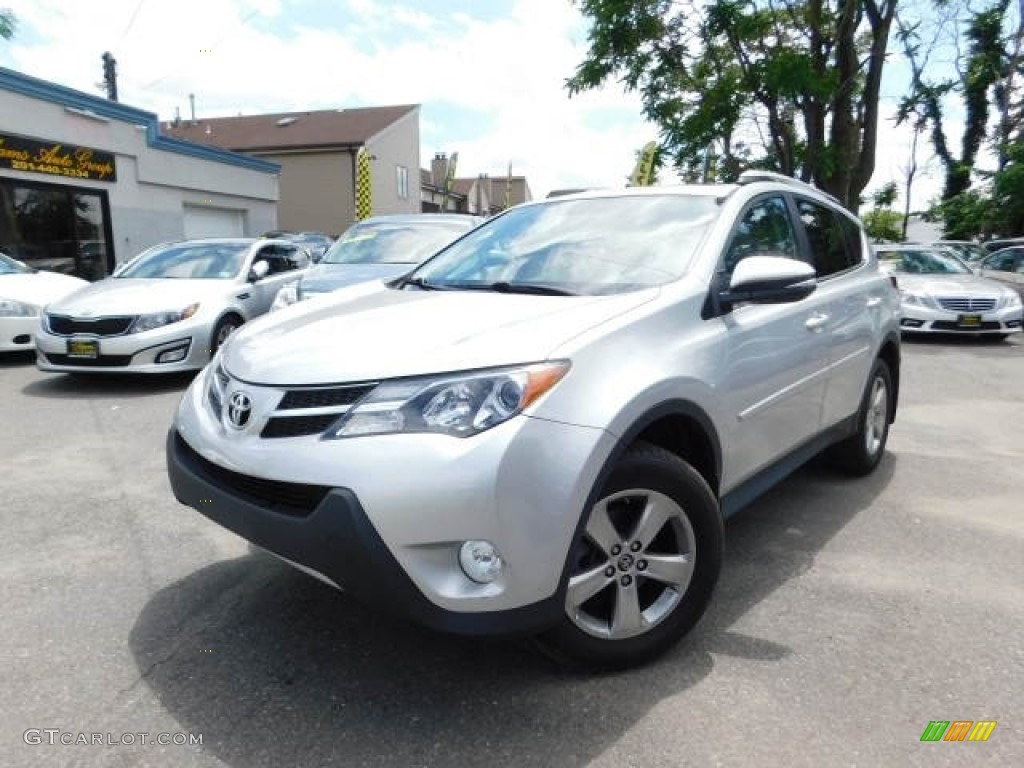 2015 RAV4 XLE AWD - Classic Silver Metallic / Black photo #1