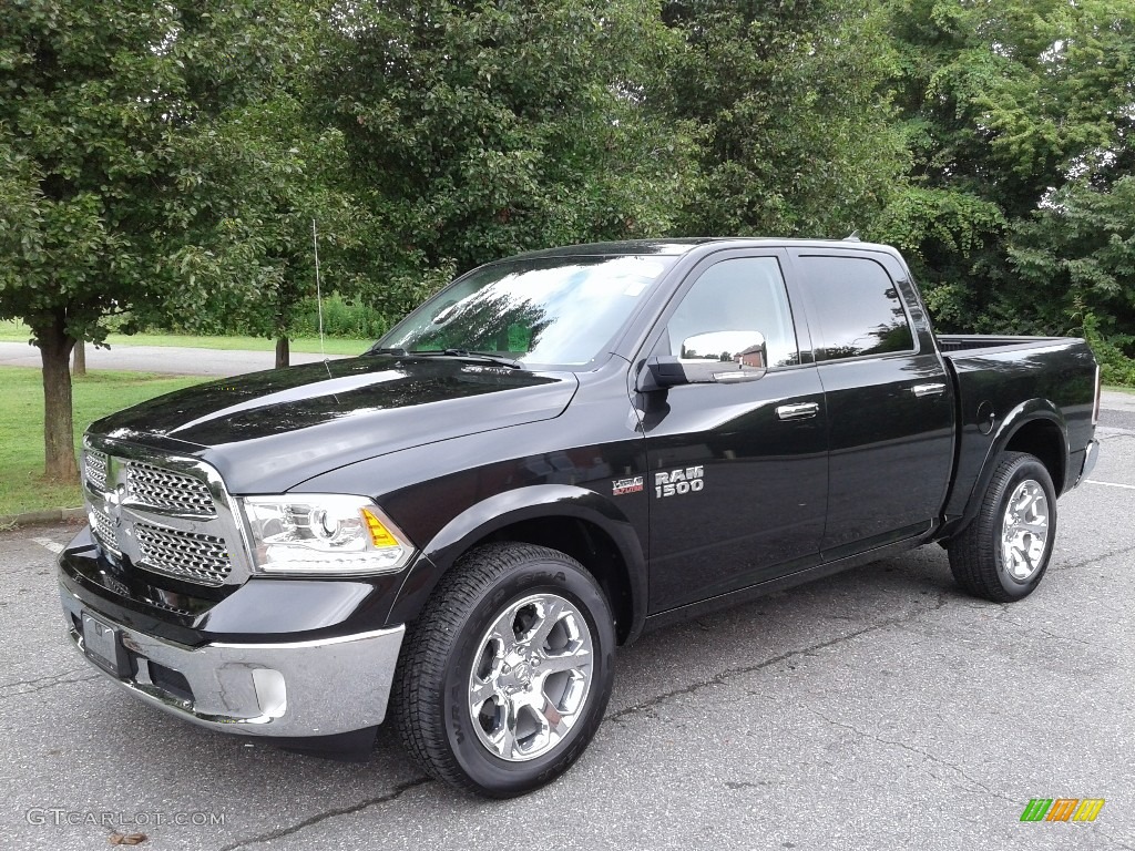 2017 1500 Laramie Crew Cab 4x4 - Brilliant Black Crystal Pearl / Canyon Brown/Light Frost Beige photo #2