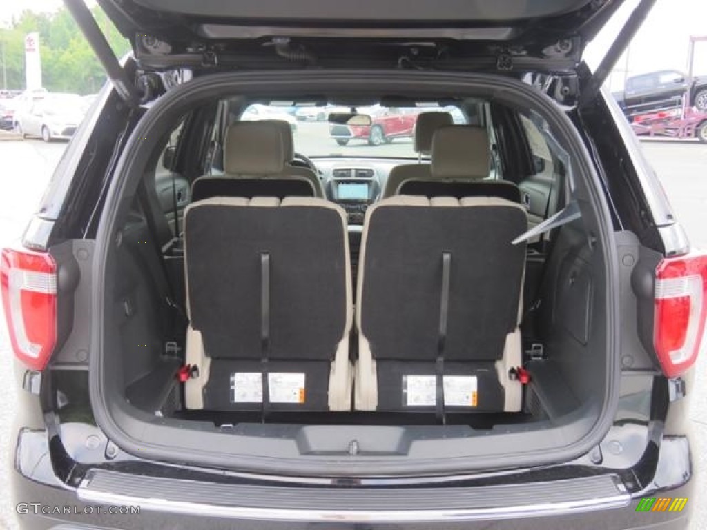 2018 Explorer XLT - Shadow Black / Ebony Black photo #23