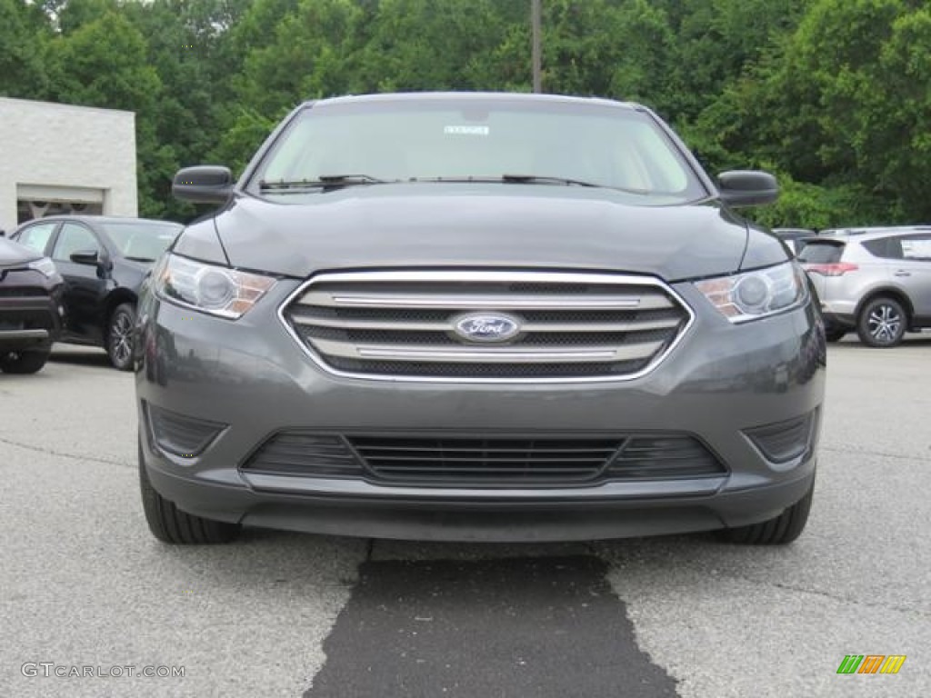 2018 Taurus SE - Magnetic / Dune photo #2