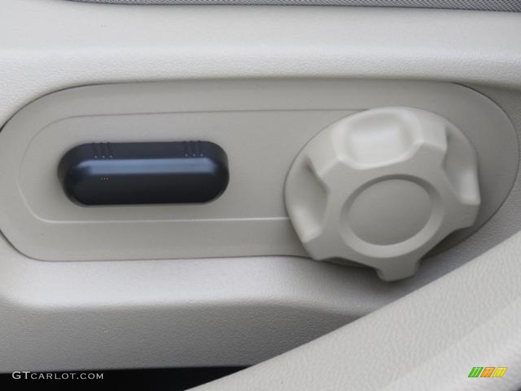 2018 Taurus SE - Magnetic / Dune photo #9