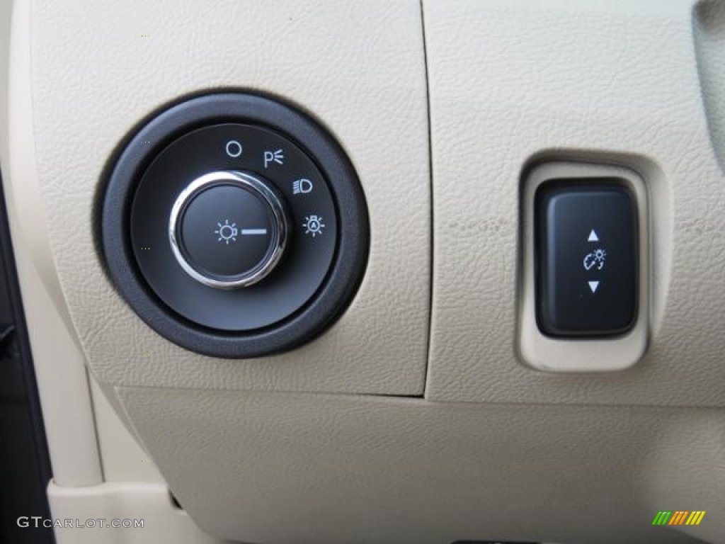 2018 Taurus SE - Magnetic / Dune photo #18