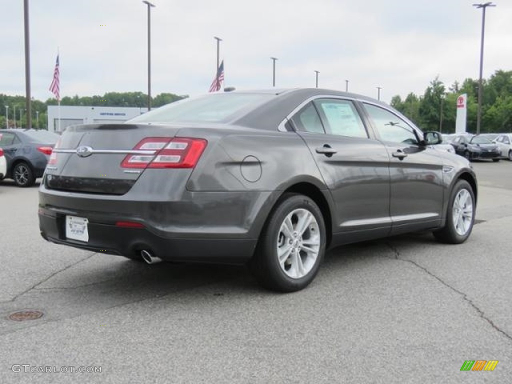 2018 Taurus SE - Magnetic / Dune photo #20