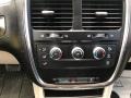 Stone White - Grand Caravan SE Photo No. 20
