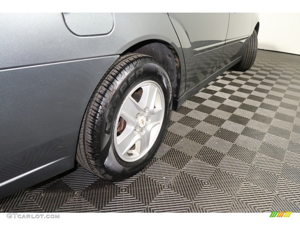 2004 Malibu LS V6 Sedan - Medium Gray Metallic / Gray photo #20