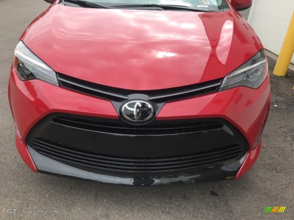 2019 Corolla LE - Barcelona Red Metallic / Black photo #5