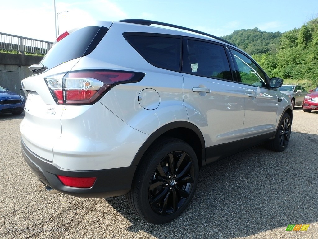 2018 Escape SE 4WD - Ingot Silver / Charcoal Black photo #2