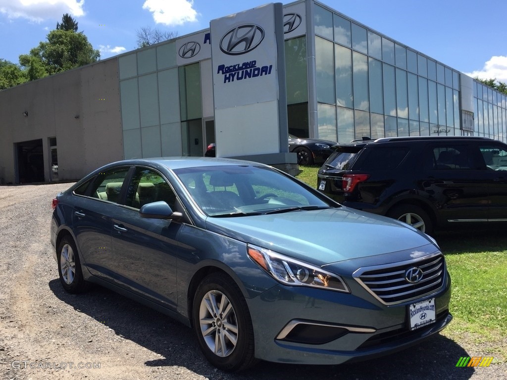 2016 Sonata SE - Nouveau Blue / Beige photo #1