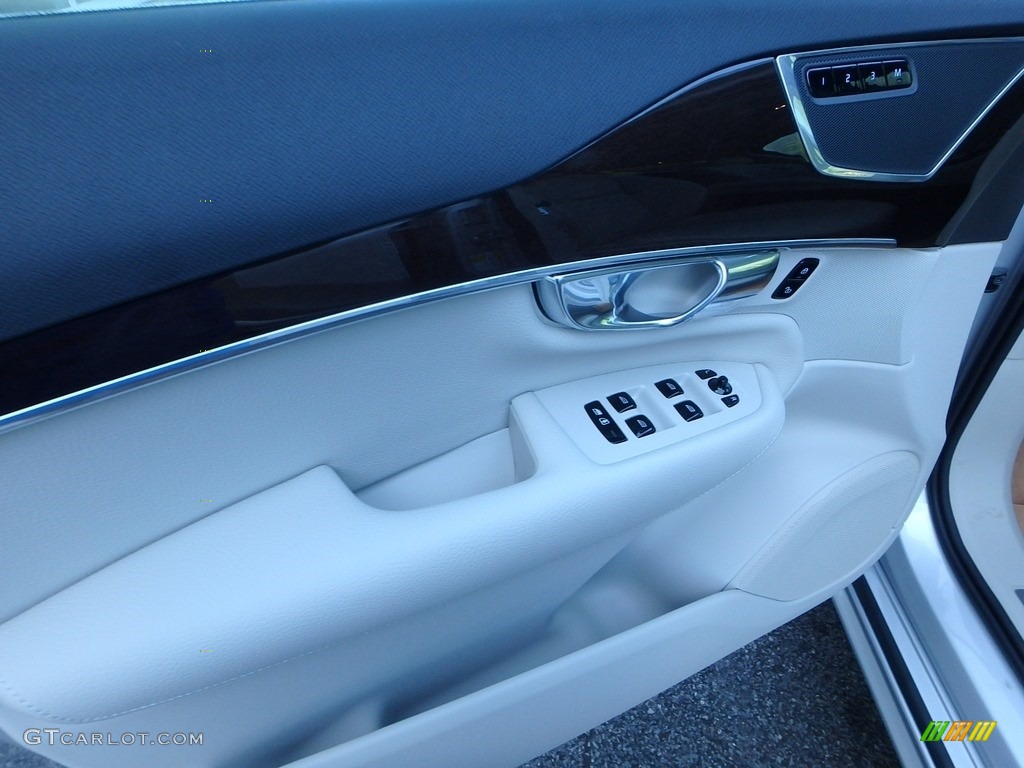 2019 Volvo XC90 T6 AWD Momentum Blonde Door Panel Photo #128005318