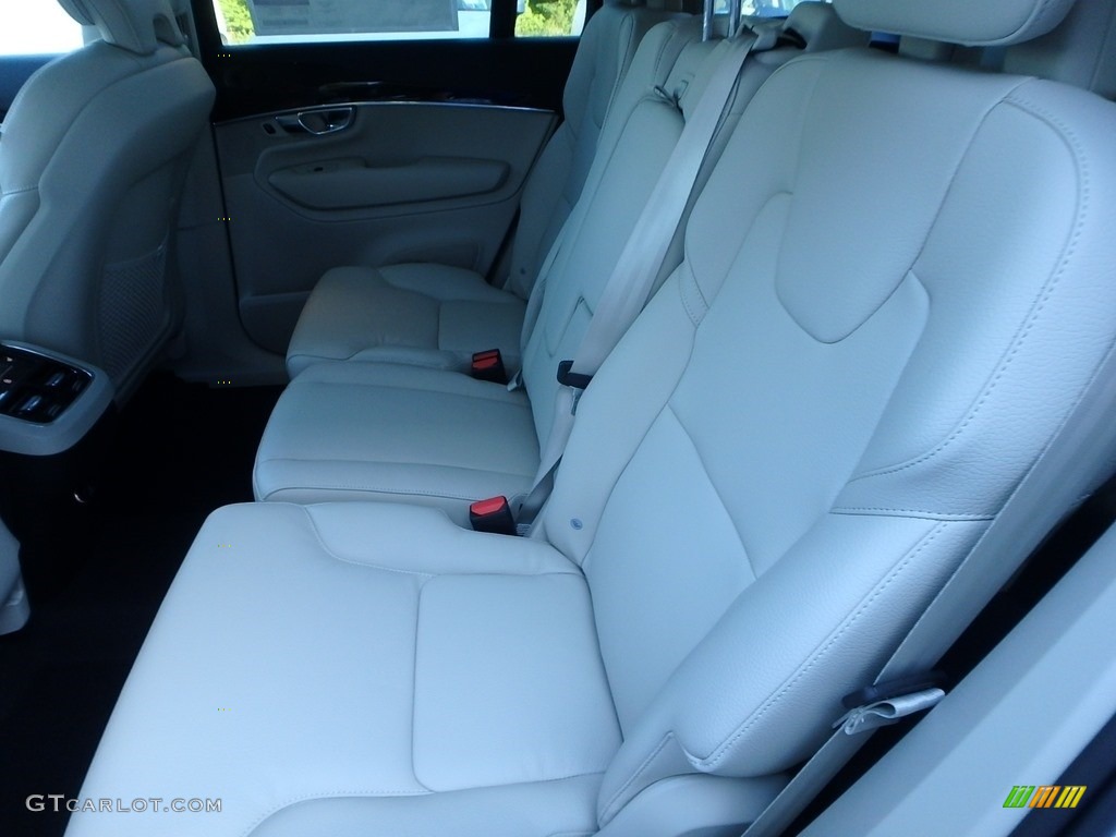 Blonde Interior 2019 Volvo XC90 T5 AWD Momentum Photo #128006047
