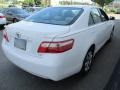 Super White - Camry SE Photo No. 4