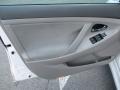 Super White - Camry SE Photo No. 10