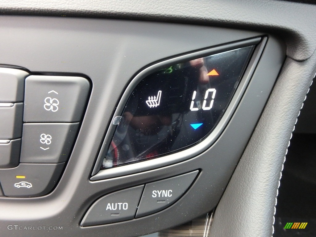 2019 Buick Envision Essence AWD Controls Photo #128010334