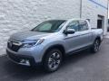 Front 3/4 View of 2019 Ridgeline RTL-E AWD