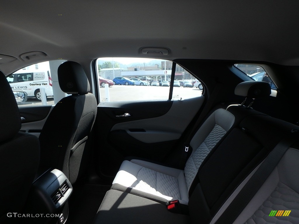 2019 Equinox LS - Summit White / Medium Ash Gray photo #12