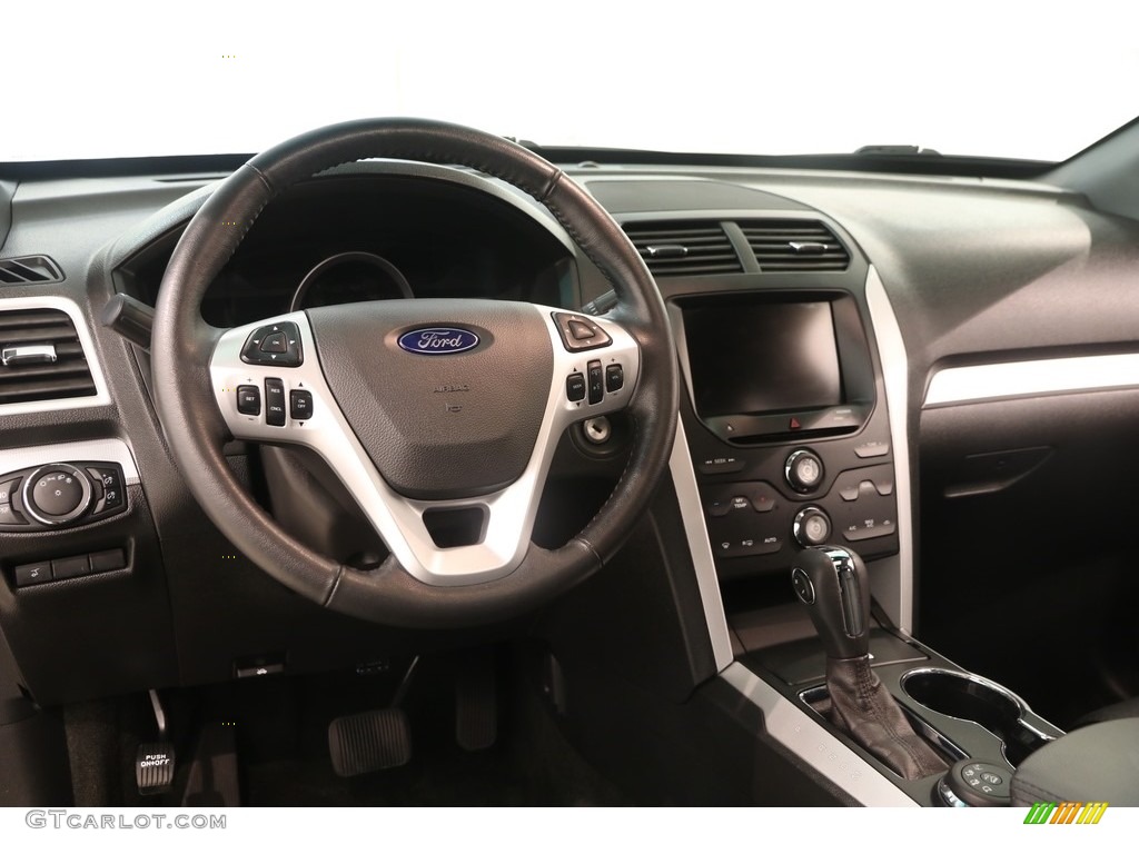 2015 Explorer XLT 4WD - Ingot Silver / Charcoal Black photo #7