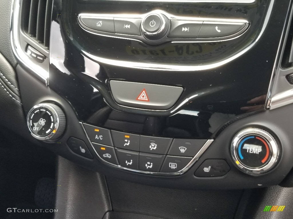 2018 Chevrolet Cruze Premier Hatchback Controls Photo #128031038