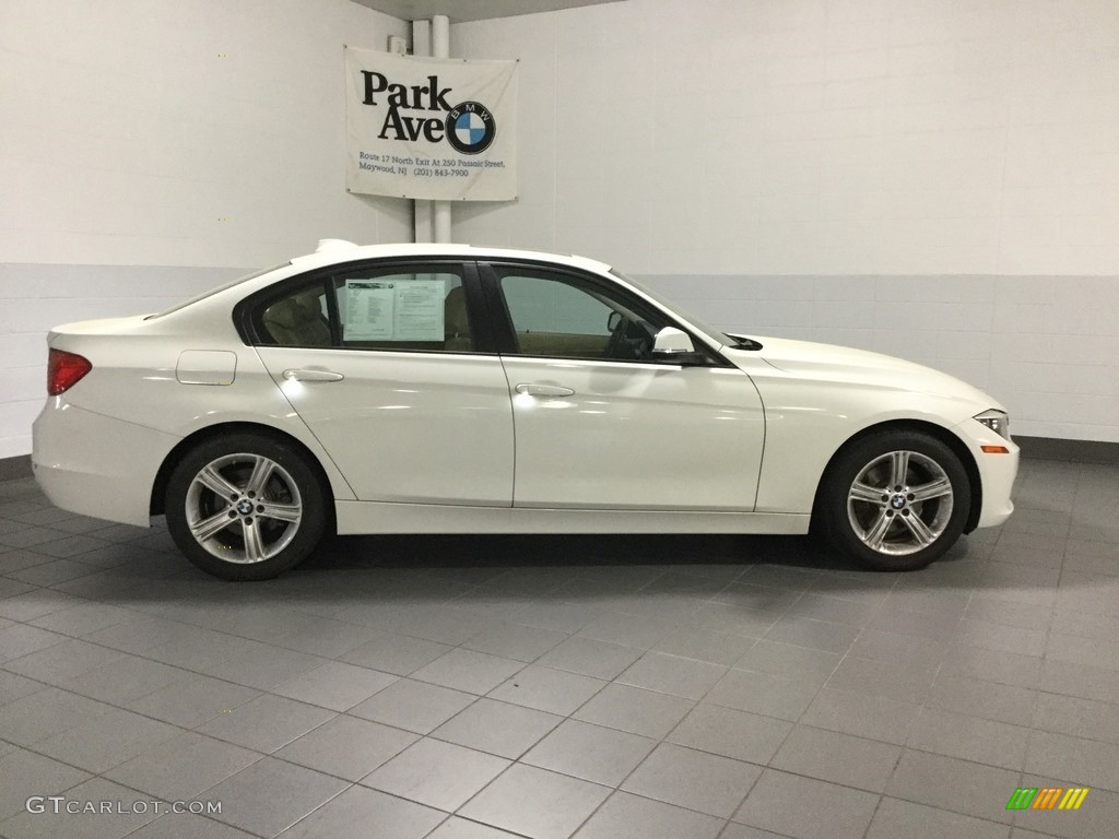 2015 3 Series 328i xDrive Sedan - Alpine White / Venetian Beige photo #6