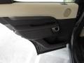 2018 Corris Grey Metallic Land Rover Discovery SE  photo #23