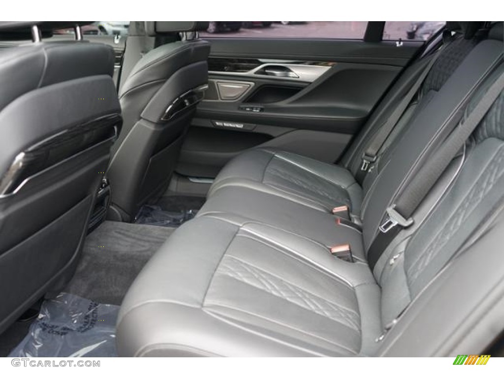 2018 7 Series M760i xDrive Sedan - Black Sapphire Metallic / Black photo #5