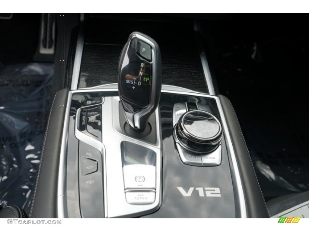 2018 7 Series M760i xDrive Sedan - Black Sapphire Metallic / Black photo #13