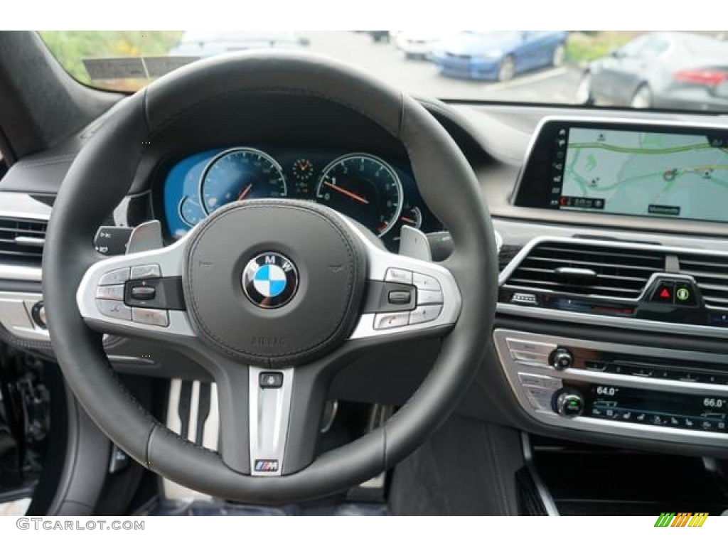2018 BMW 7 Series M760i xDrive Sedan Steering Wheel Photos