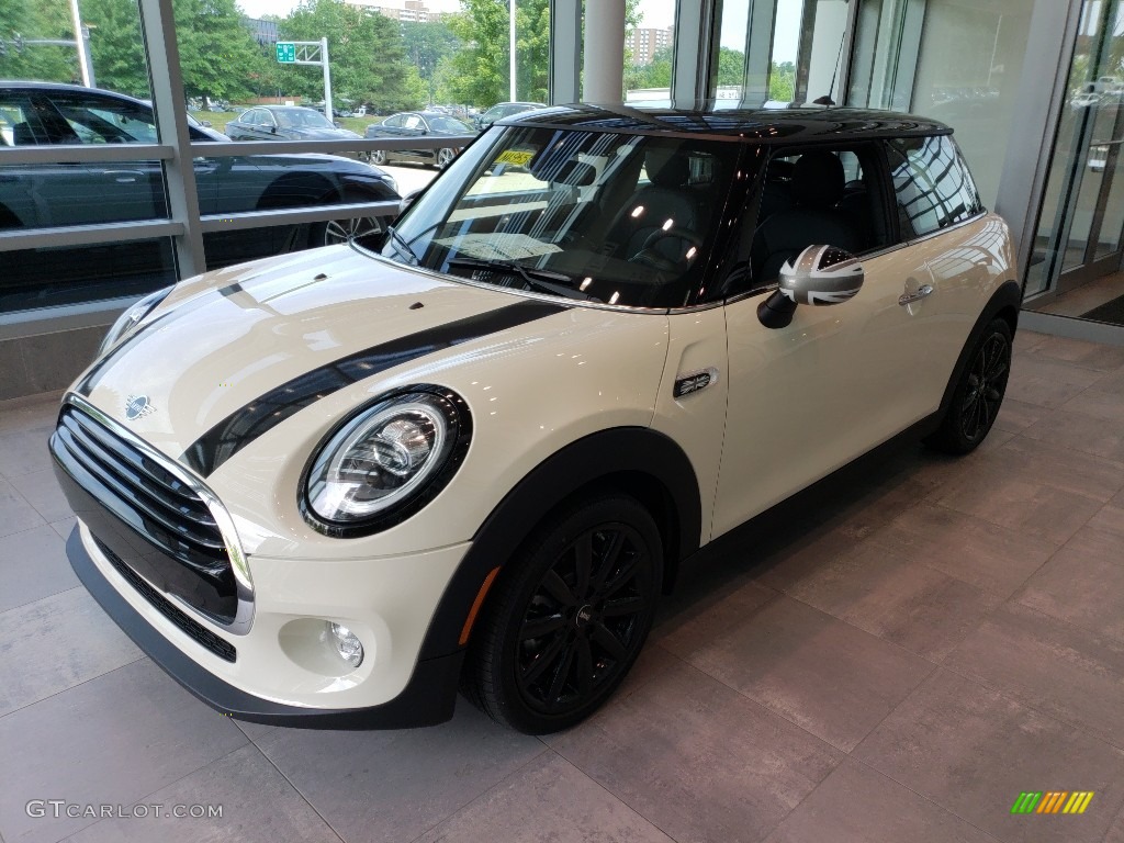 Pepper White 2019 Mini Hardtop Cooper 2 Door Exterior Photo #128038120