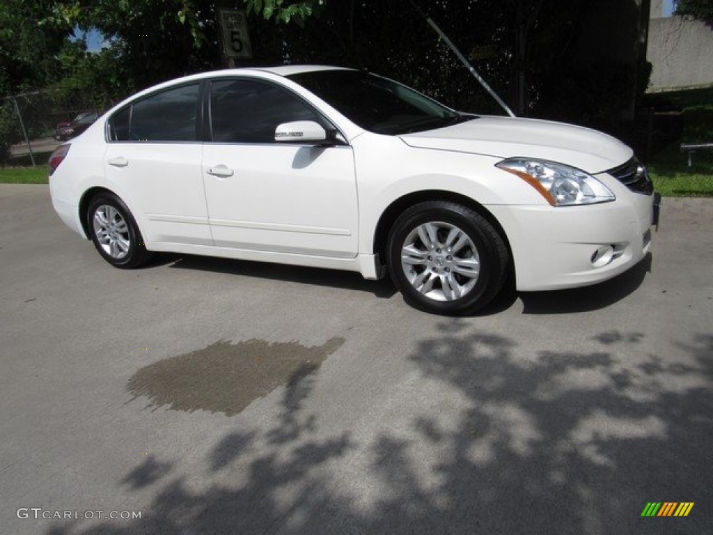 2010 Altima 2.5 SL - Winter Frost White / Charcoal photo #1