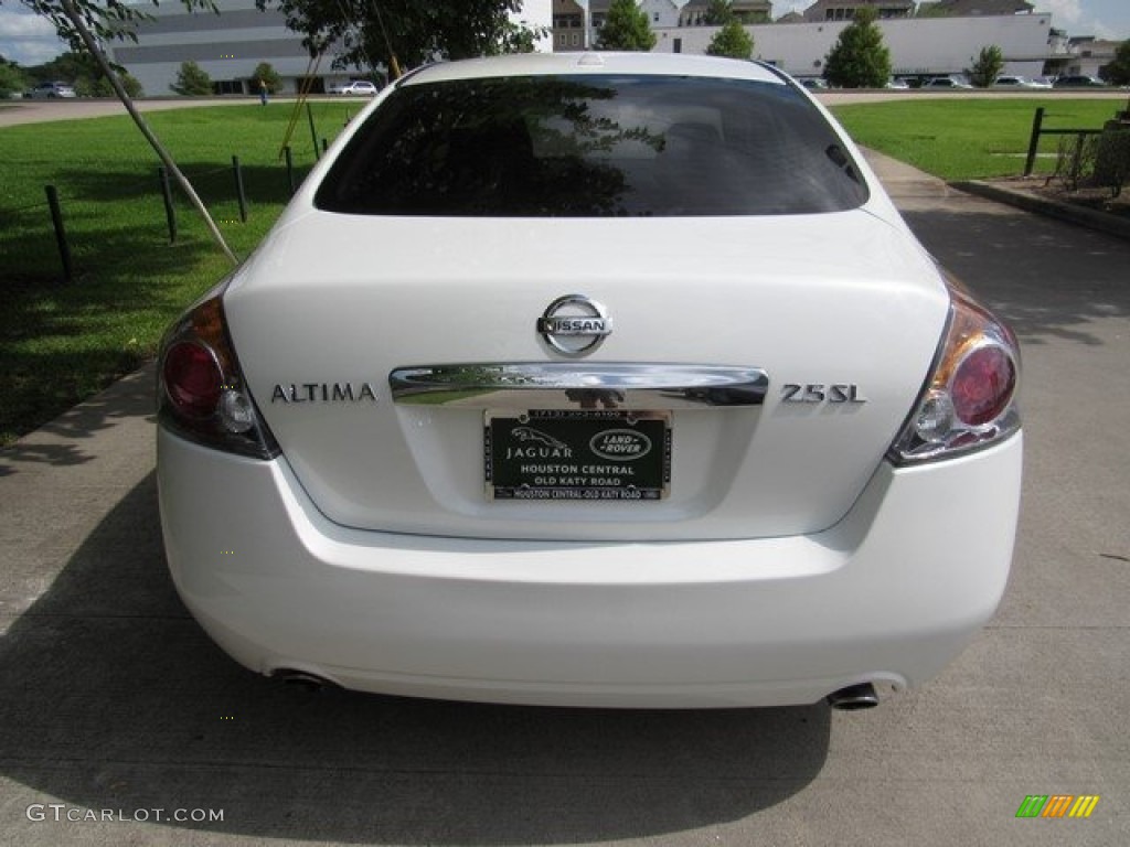 2010 Altima 2.5 SL - Winter Frost White / Charcoal photo #8