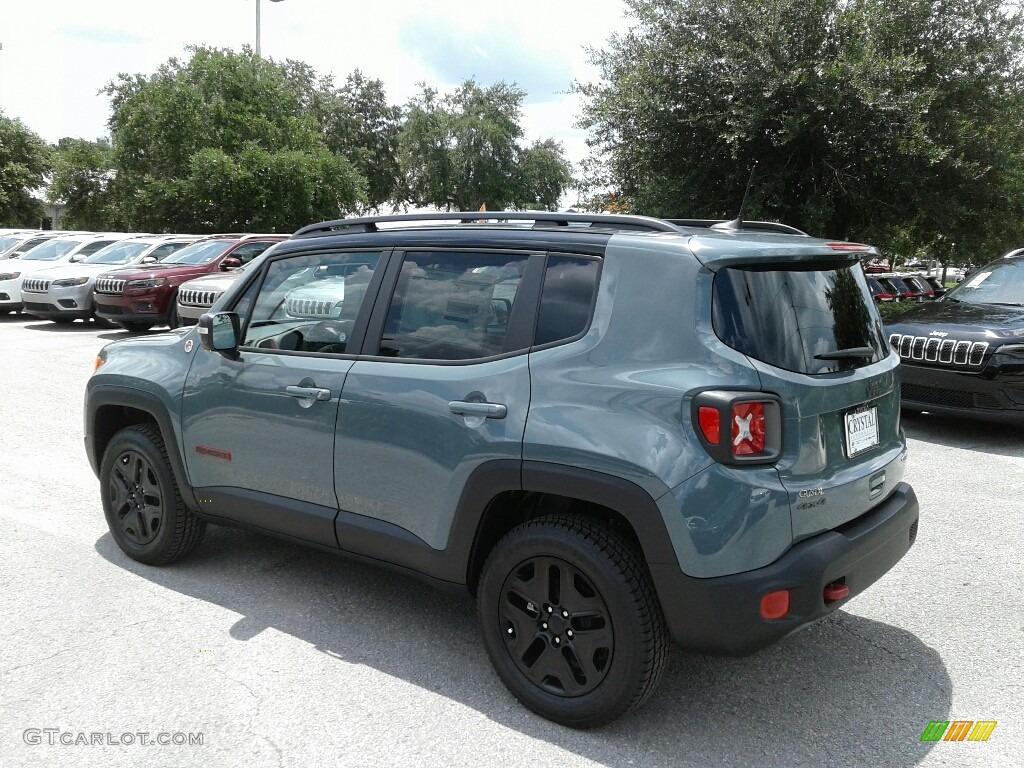 2018 Renegade Trailhawk 4x4 - Anvil / Black photo #3