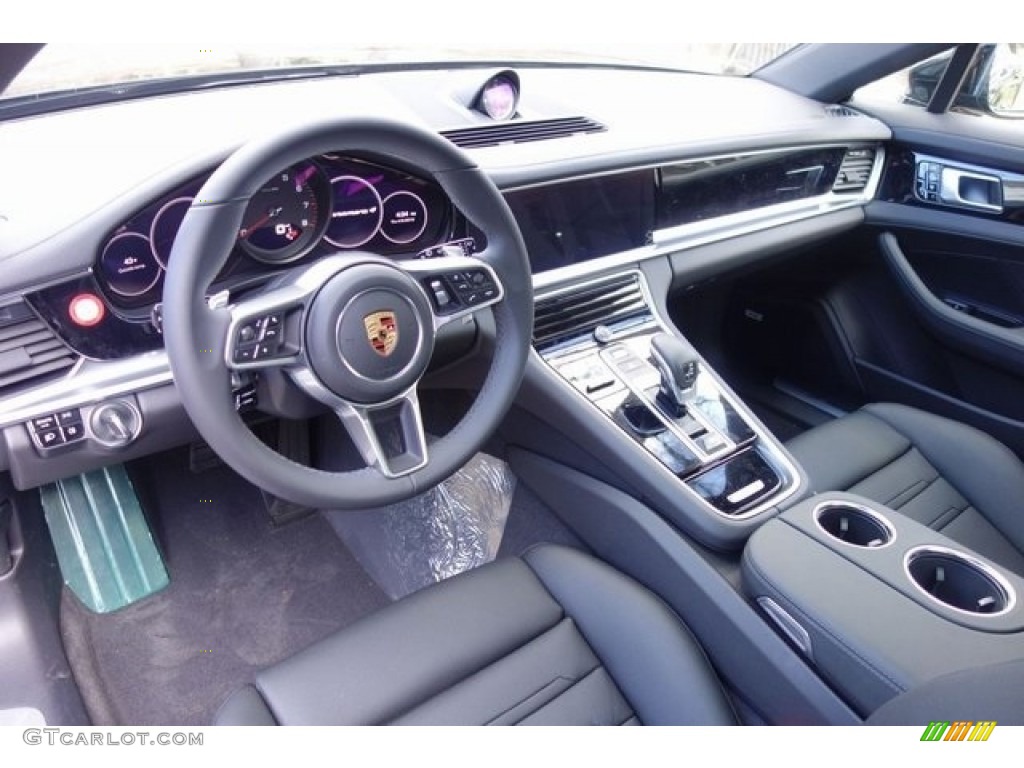 Black Interior 2018 Porsche Panamera 4 Sport Turismo Photo #128053214