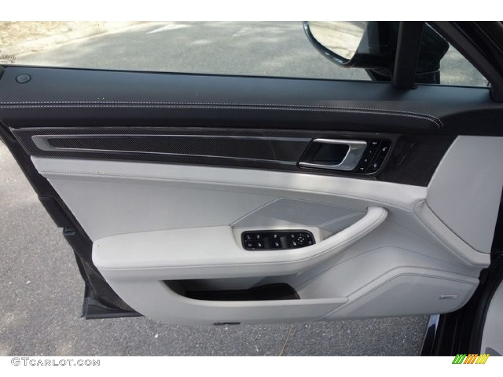 2018 Porsche Panamera 4 E-Hybrid Door Panel Photos