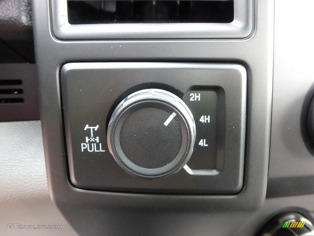 2018 Ford F150 XL Regular Cab 4x4 Controls Photo #128059241