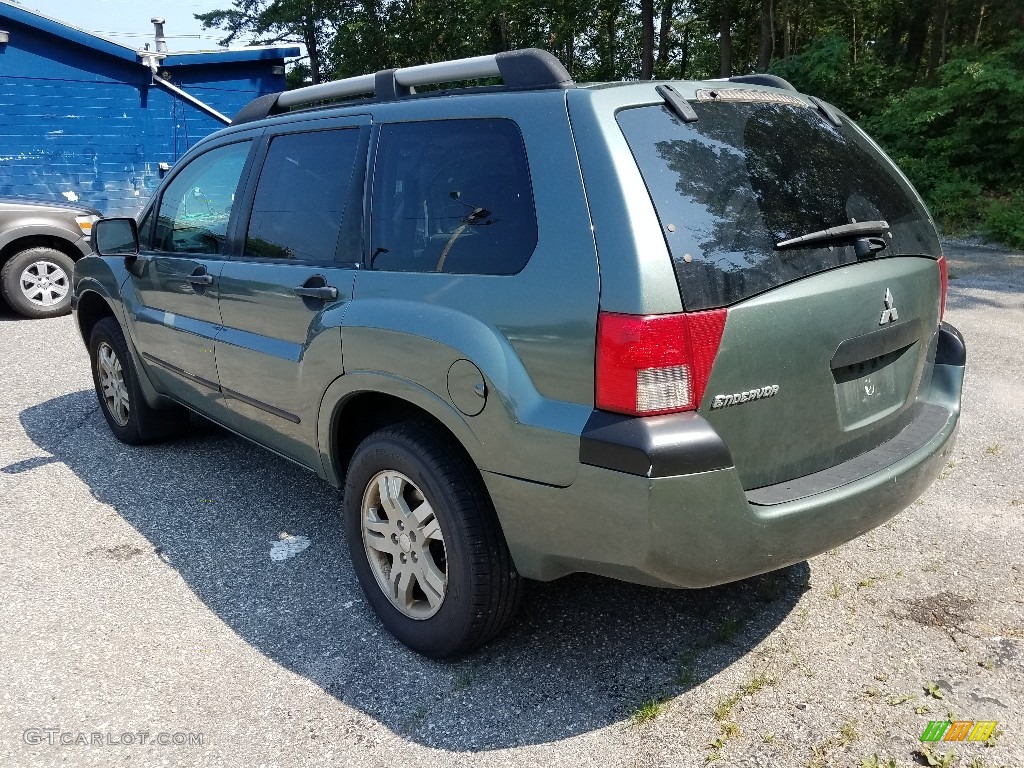 2004 Endeavor LS - Titanium Gray Pearl / Charcoal Gray photo #2
