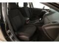 Magnetic - Focus SE Sedan Photo No. 15