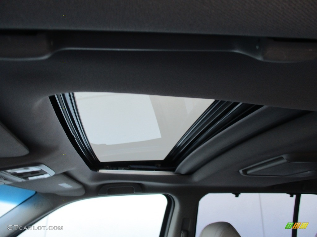 2012 Pilot Touring 4WD - Bali Blue Pearl / Gray photo #14