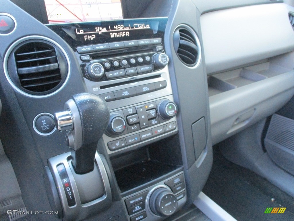 2012 Pilot Touring 4WD - Bali Blue Pearl / Gray photo #16