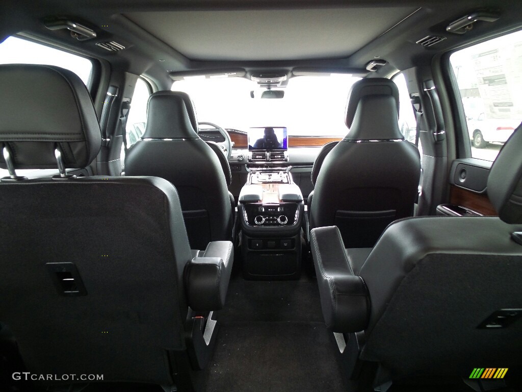 2018 Lincoln Navigator Select L 4x4 Rear Seat Photos