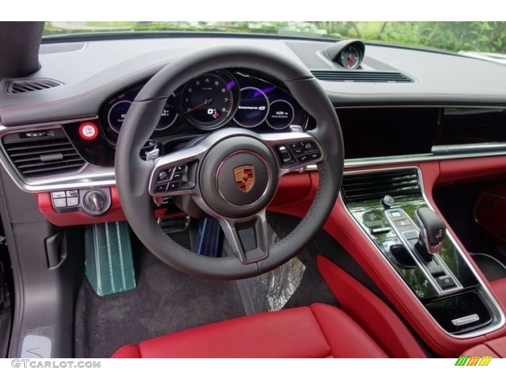 2018 Porsche Panamera 4S Black/Bordeaux Red Dashboard Photo #128067827