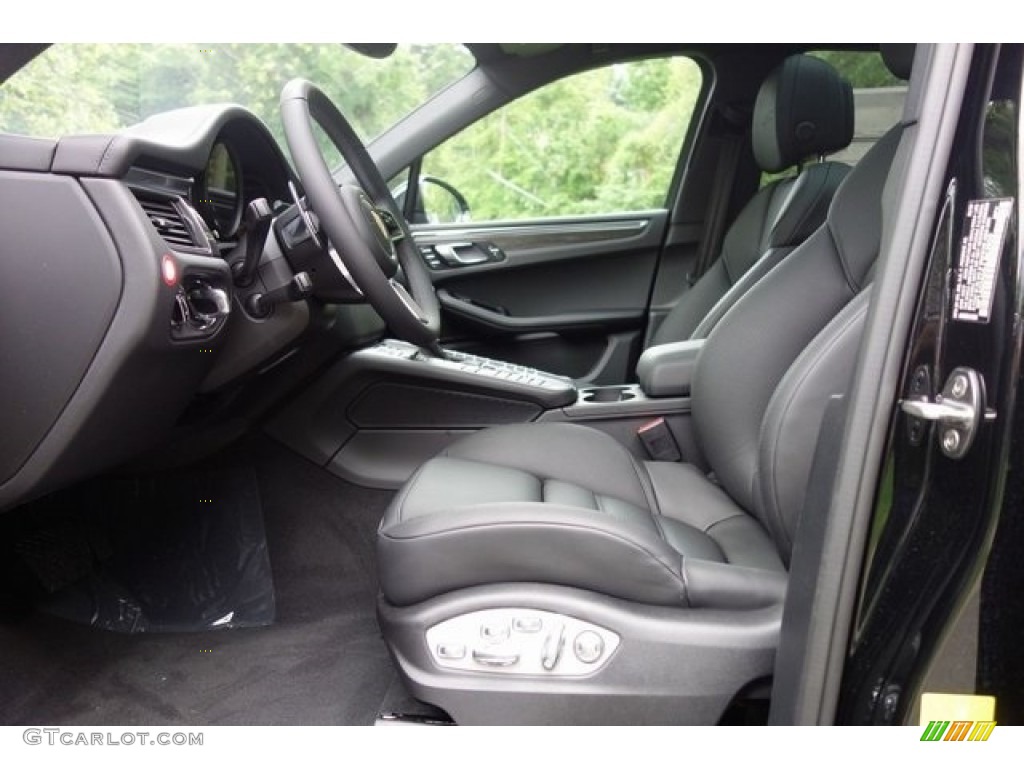 2018 Porsche Macan GTS Front Seat Photo #128068757